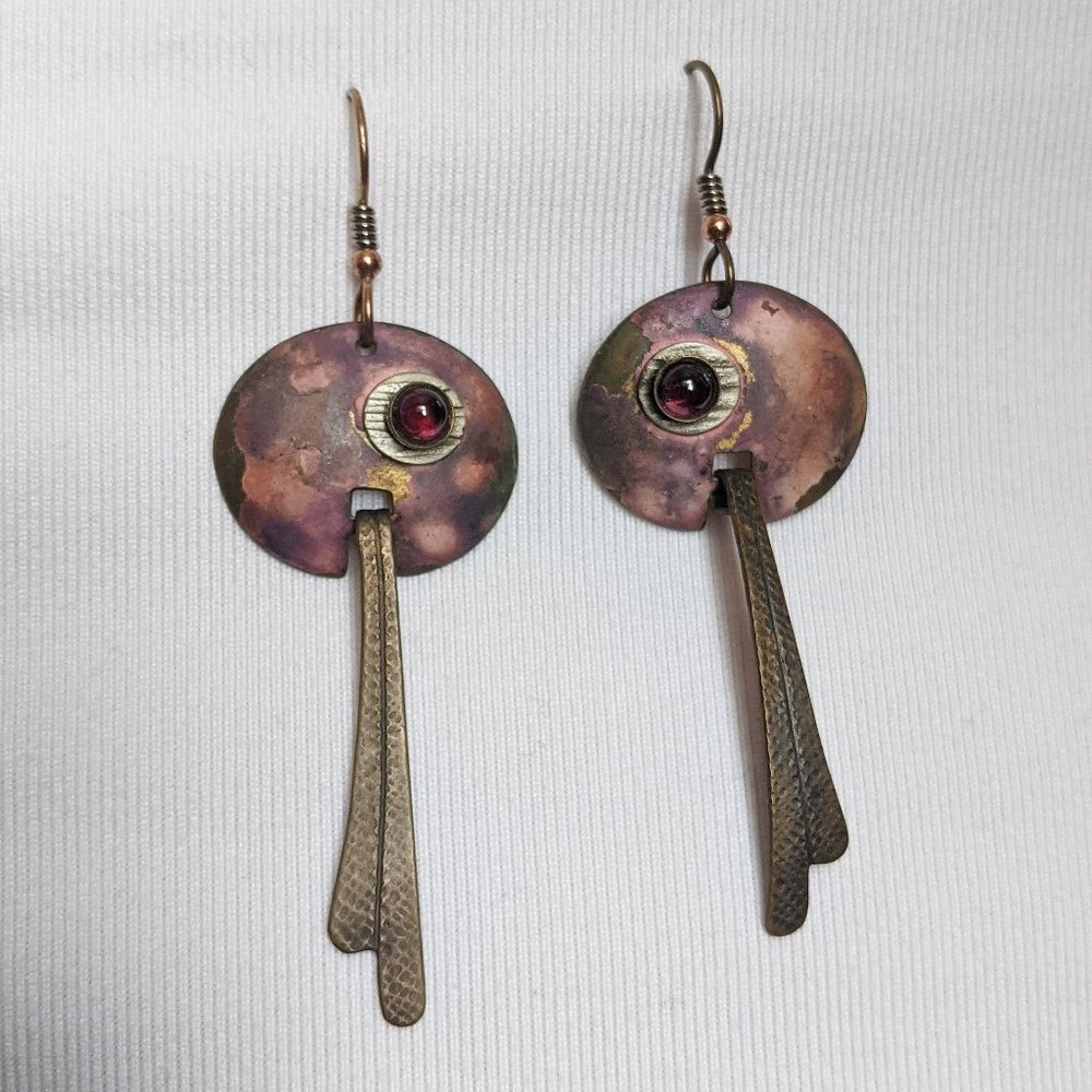 Art deco dangly round earrings 🌈